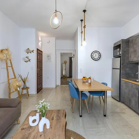 Atop Gold Luxury Apartment Ermoupoli