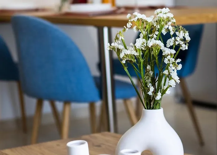 Atop Gold Luxury Apartment *